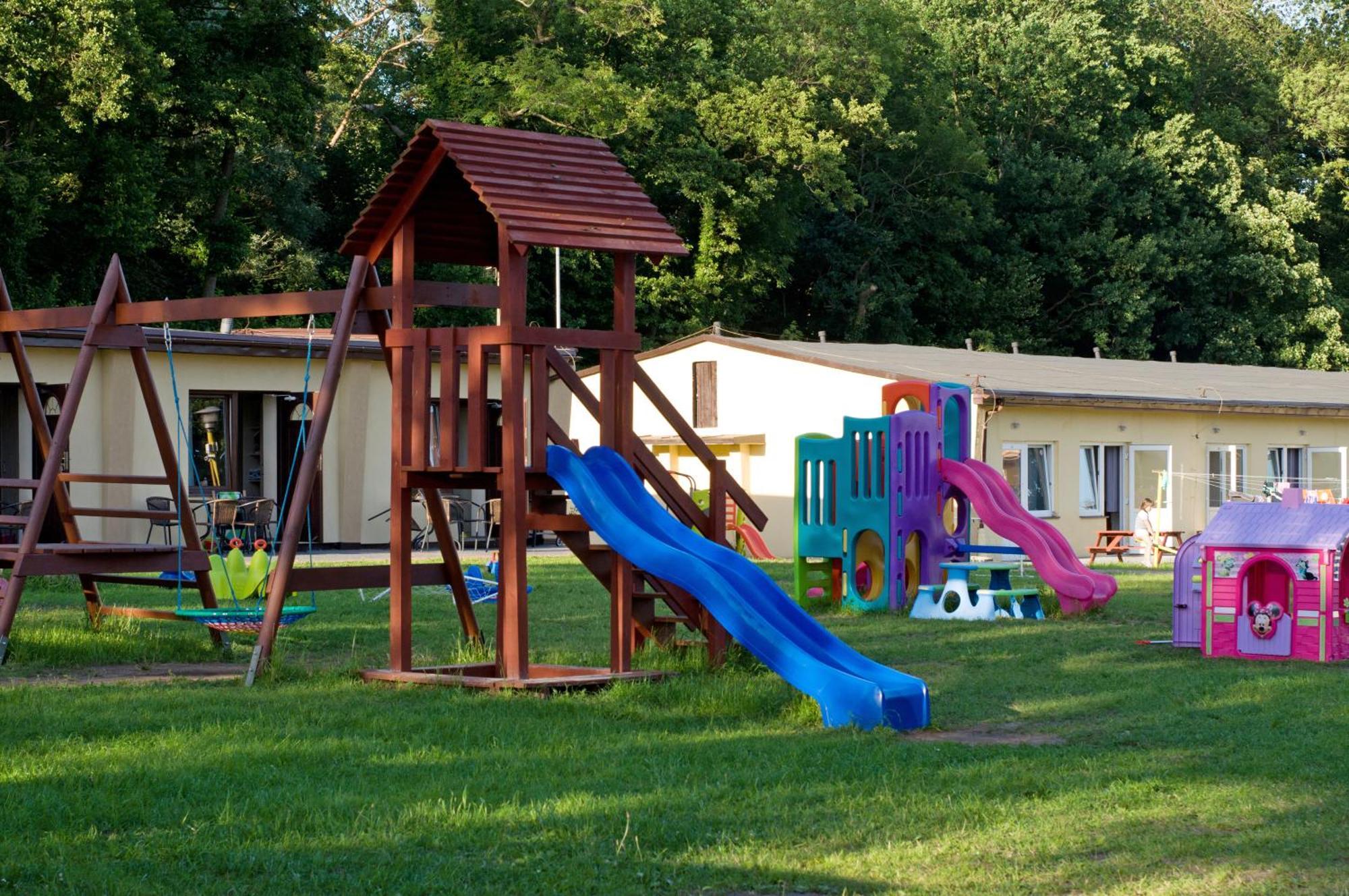 Osrodek Rodzinny "Pod Wydmami" Przy Plazy , Plac Zabaw , Rowery Sarbinowo Kültér fotó