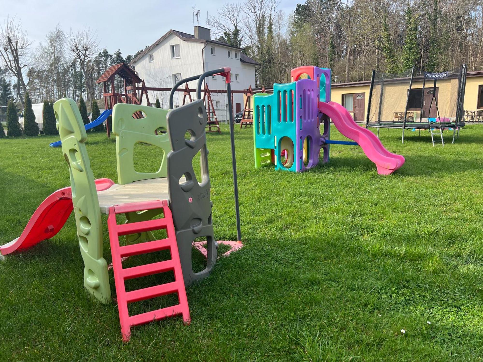 Osrodek Rodzinny "Pod Wydmami" Przy Plazy , Plac Zabaw , Rowery Sarbinowo Kültér fotó