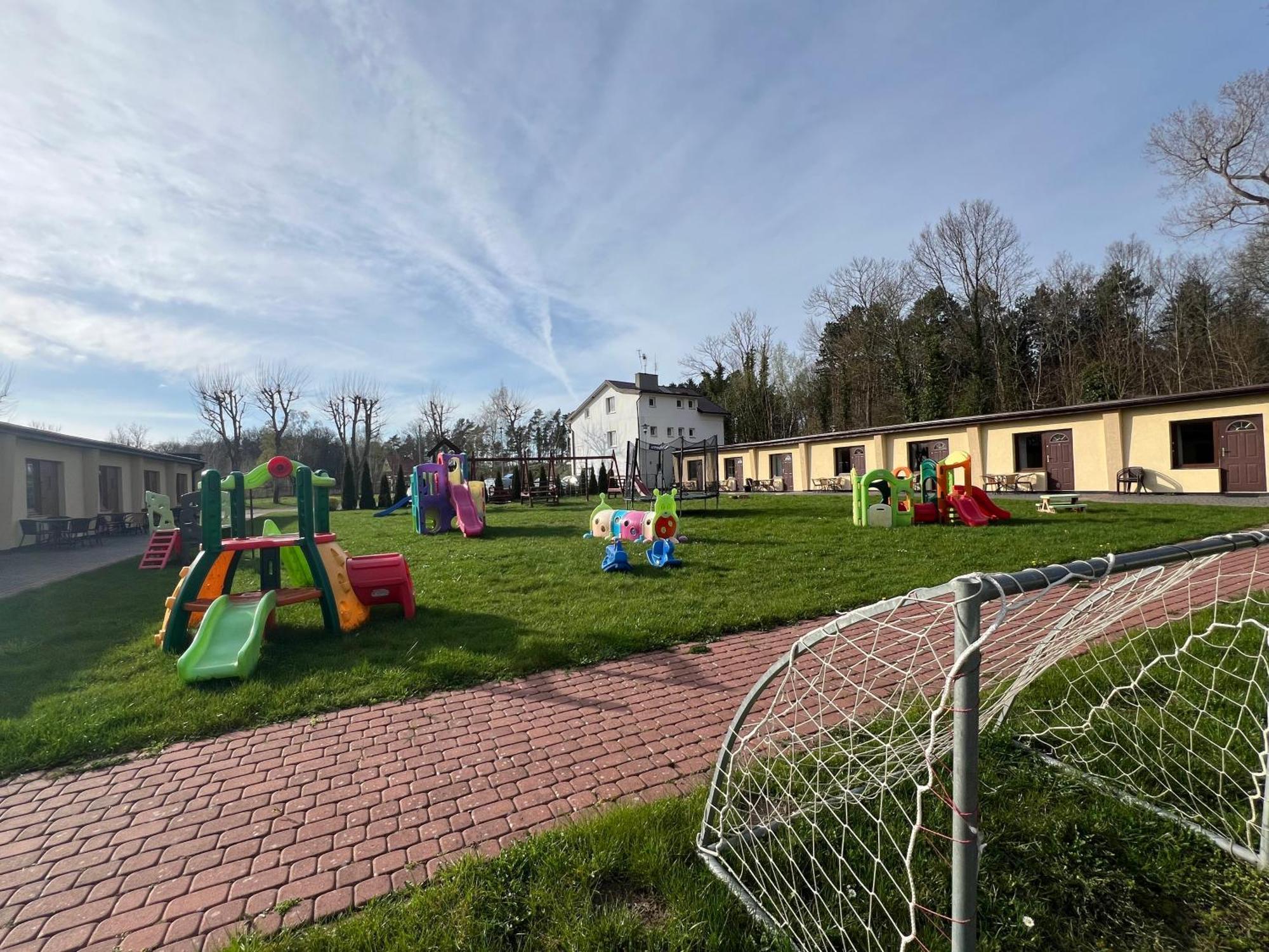 Osrodek Rodzinny "Pod Wydmami" Przy Plazy , Plac Zabaw , Rowery Sarbinowo Kültér fotó
