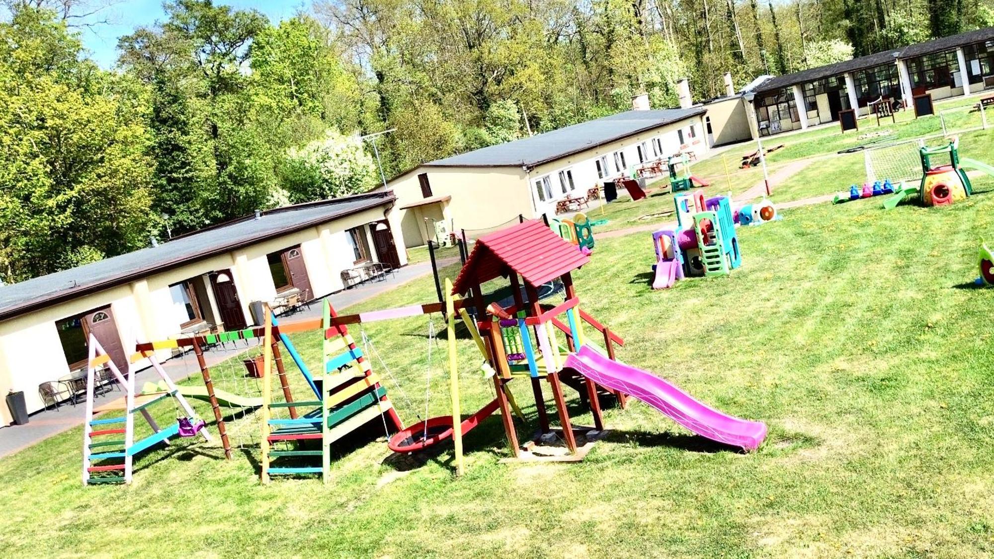Osrodek Rodzinny "Pod Wydmami" Przy Plazy , Plac Zabaw , Rowery Sarbinowo Kültér fotó